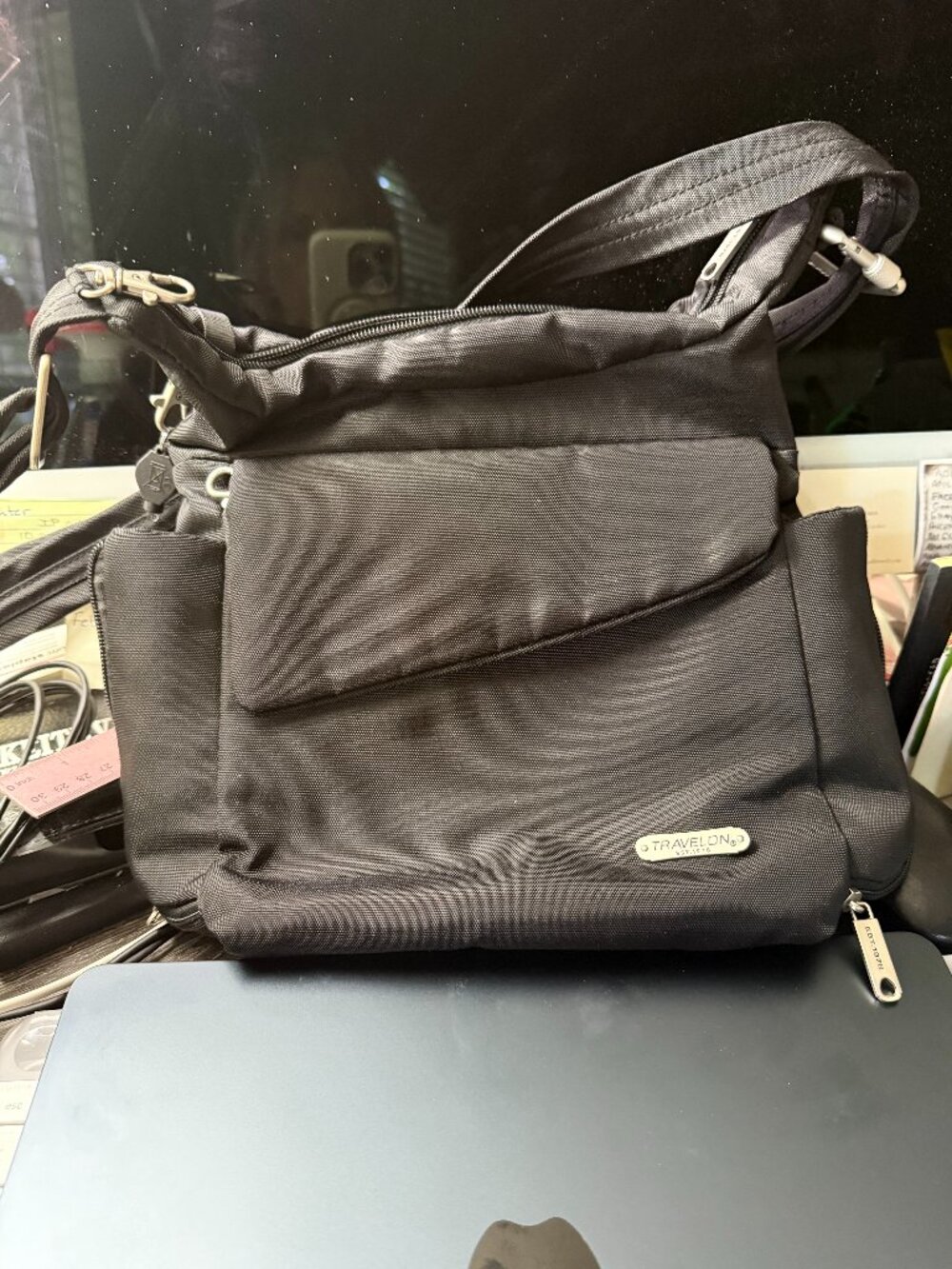 Travelon-Anti-Theft Messenger Bag - Black